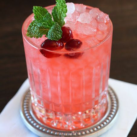 Cranberry Ginger Fizz Cocktail