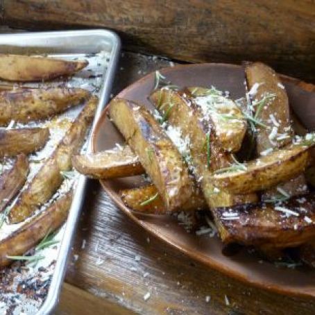 Roasted Russet Wedges with Balsamic Vinegar and Rosemary