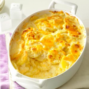 Sharp Cheddar Scalloped Potatoes