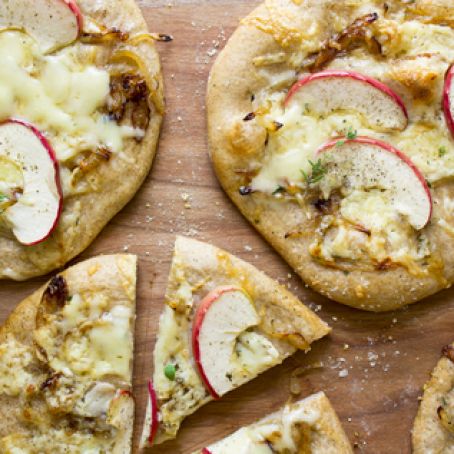 Cheddar, Apple & Caramelized Onion Pizzettes