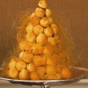 CROQUEMBOUCHE