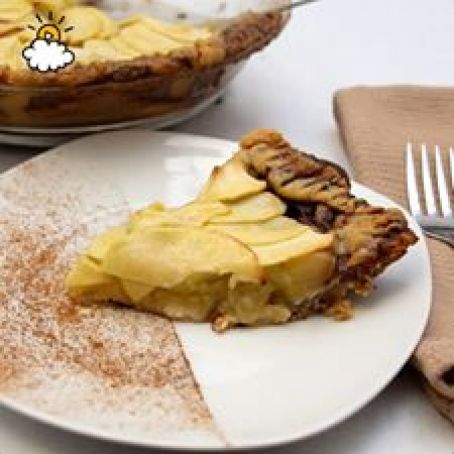 Cinnamon Roll Apple Pie