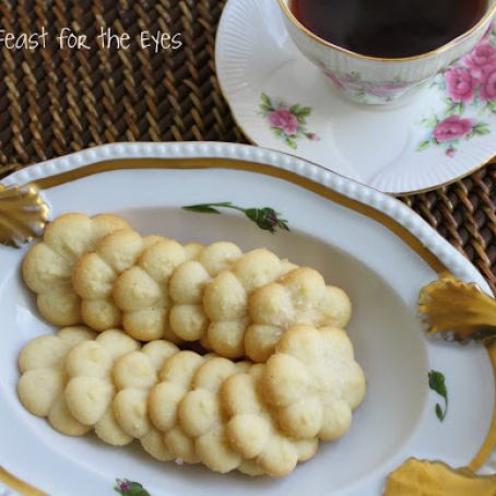 Spritz Cookies - Swedish Butter Cookies
