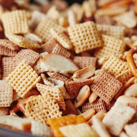 Slow Cooker Party Snack Mix