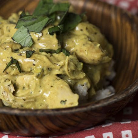 Slow Cooker Basil Chicken & Coconut Curry