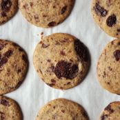 Crisp and Chewy Chocolate Chip Cookies