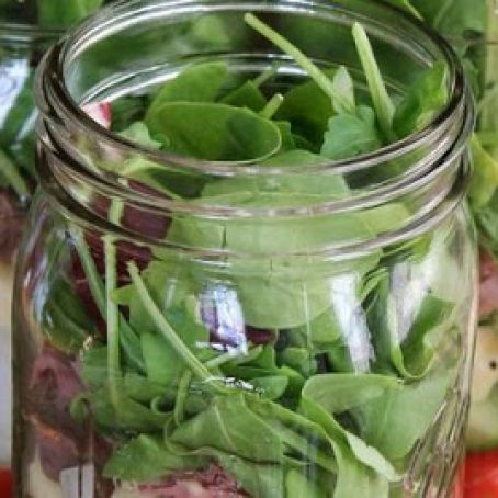 Beef****Beef and Cheddar Mason Jar Salad