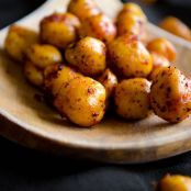 Spicy Crispy Roasted Chickpeas