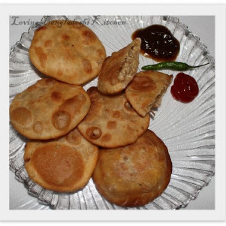 Keema Poori (stuffed Indian Bread)