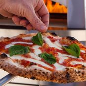 Raw Tomato Sauce for Pizzas