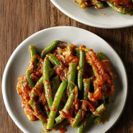 Bamiya-Style Green Beans