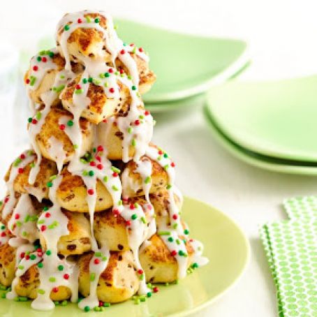 Stacked Cinnamon Roll Christmas Tree