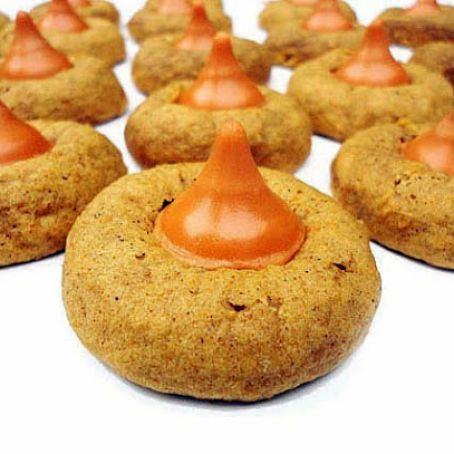 Pumpkin Spice Kiss Cookies