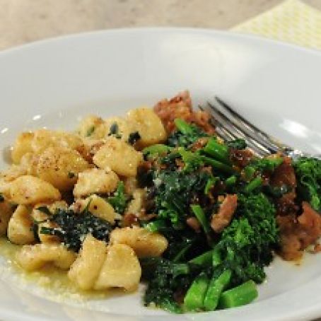 Gnocci with Spicy Sausage, Caramelized Onions and Broccoli Rabe  (MS)