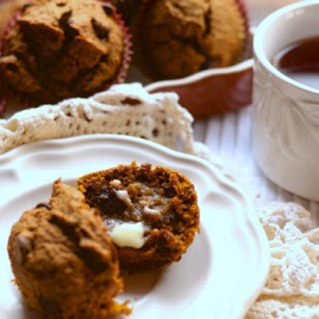 Whole Wheat Pumpkin Chocolate Chip Muffins