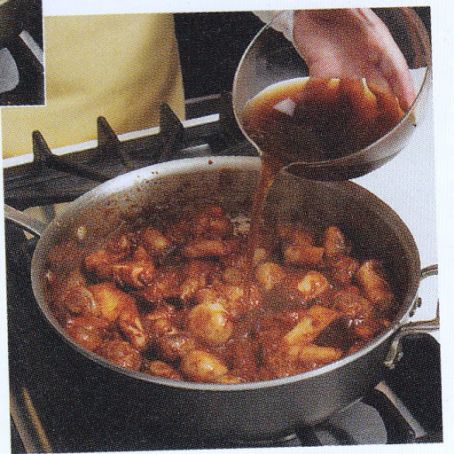 Mushroom Gravy with garlic and red wine