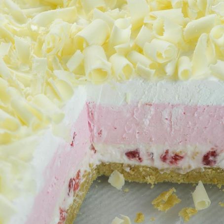 No Bake Strawberry Jello Lasagna