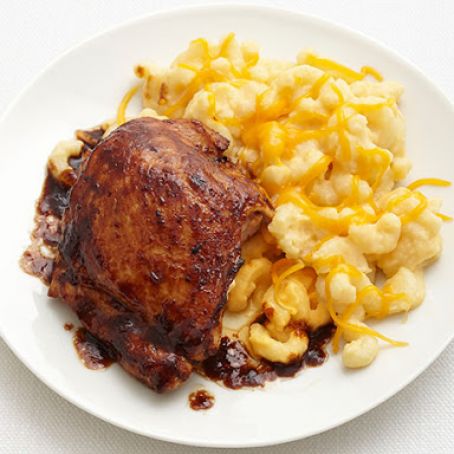 Barbecue Chicken with Mac and Cheese