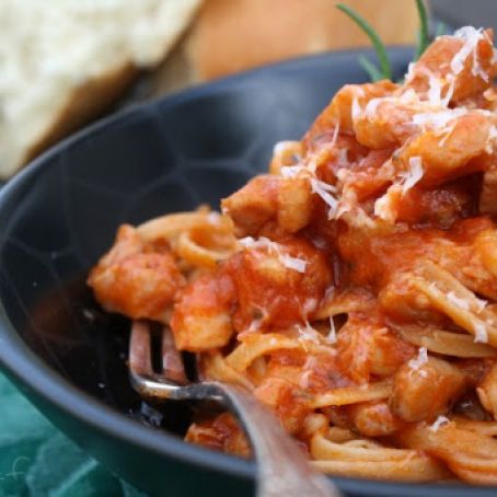 Gaida's Linguine with Chicken Ragu