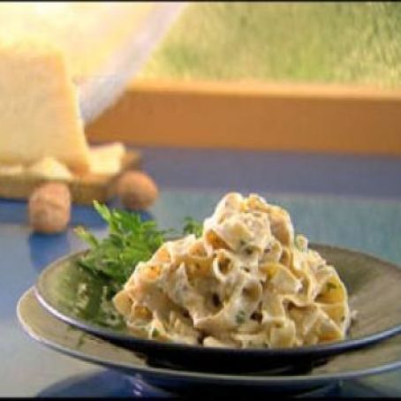 Walnut Pesto (Pesto di Noci)