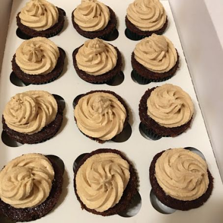 Vegan Gingerbread Cake/Cupcakes