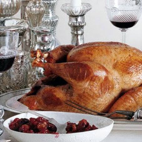 XTRA MOIST ROAST TURKEY w/PAN GRAVY