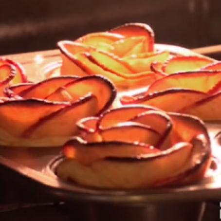Apple Roses w/ Puffed Pastry