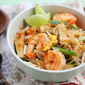 Shrimp Pad Thai on the Lighter Side