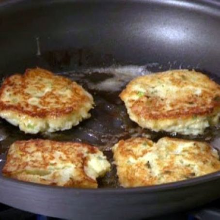 Crispy Mashed Potato Cakes