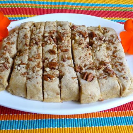 BUTTER PECAN PROTEIN BARS - low carb