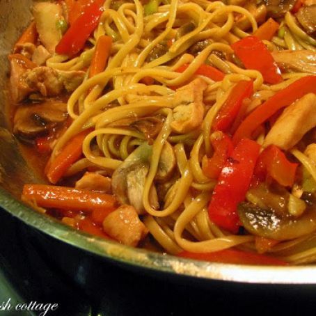 Chicken Lo Mein