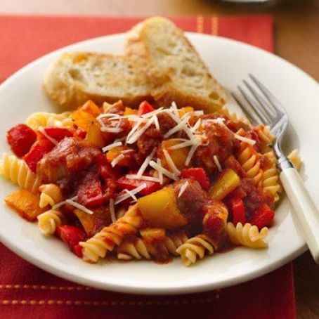 Slow Cooker Italian Sausages and Peppers with Rotini