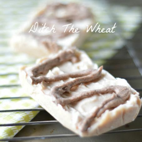Cinnamon Bun Fat Bomb Bars