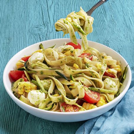 Z_Pasta with Tomatoes, Zucchini, and Pesto