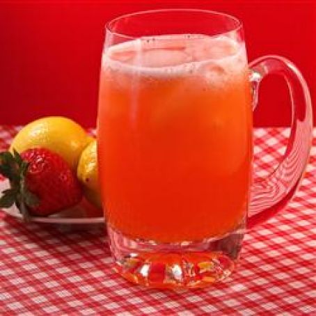 All-Natural Strawberry Lemonade
