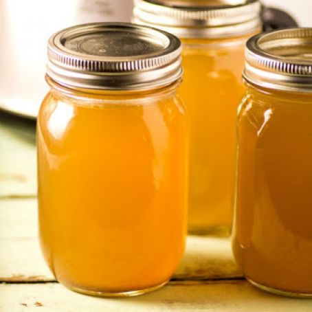 OVERNIGHT SLOW COOKER CHICKEN STOCK