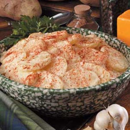 Au Gratin Garlic Potatoes