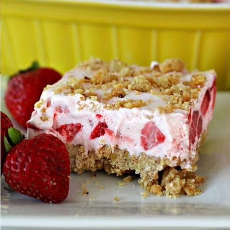 Fluffy Frozen Strawberry Dessert