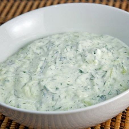 Tzatziki (Greek Cucumber Sauce)