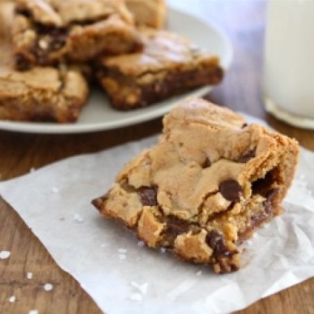 Chocolate Chip Salted Carmel Cookie Bars