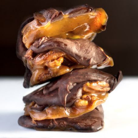 HOMEMADE CHOCOLATE TURTLES