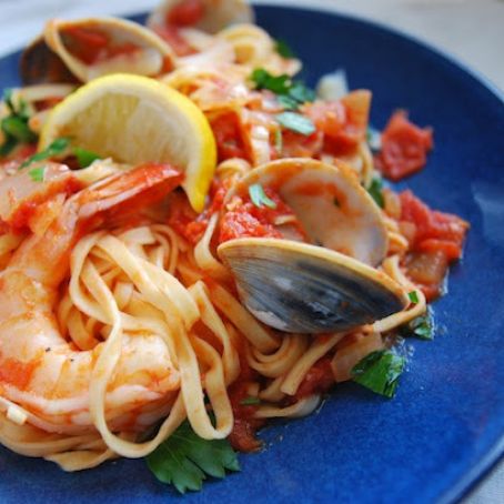 Diablo Pasta Sauce with Clams and Shrimp