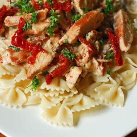 Chicken With Sun-Dried Tomato Cream Sauce