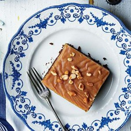 Peanut-Cola Cake