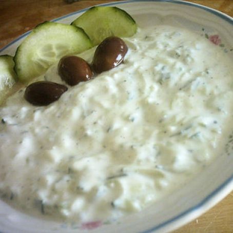 CACIK PEPINO CON YOGURT