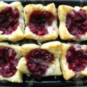 Cranberry Brie Bites
