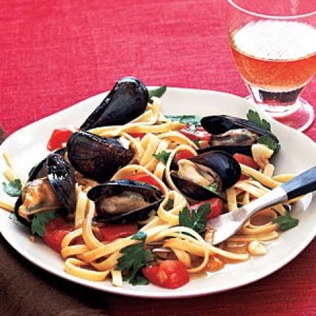 Fettuccine with Mussels