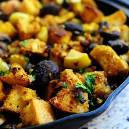 Stuffing with Sausage and Apples