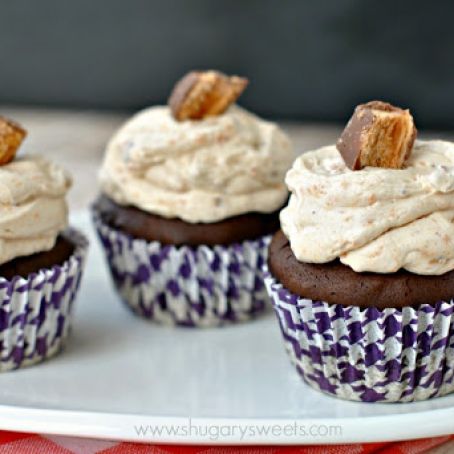 Chocolate Cupcakes {Butterfinger Frosting}