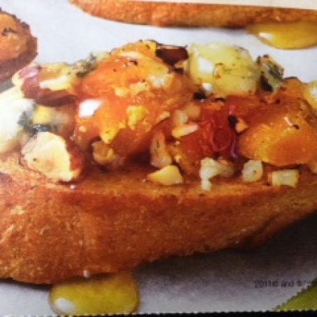 Apricot-Gorgonzola Bruchetta